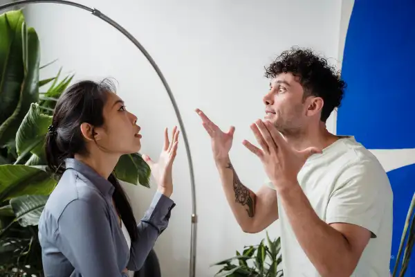 Các yếu tố nguy cơ đe dọa mối quan hệ